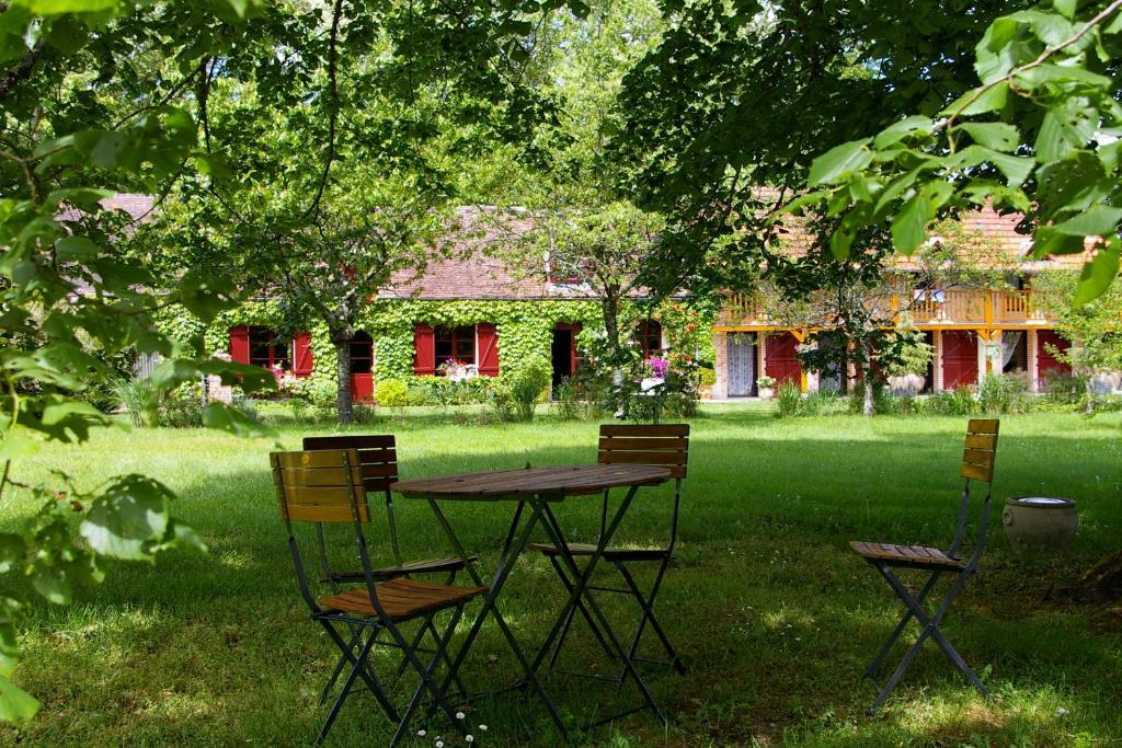 Chambres D'Hotes - Domaine De Montizeau Lailly-en-Val Esterno foto